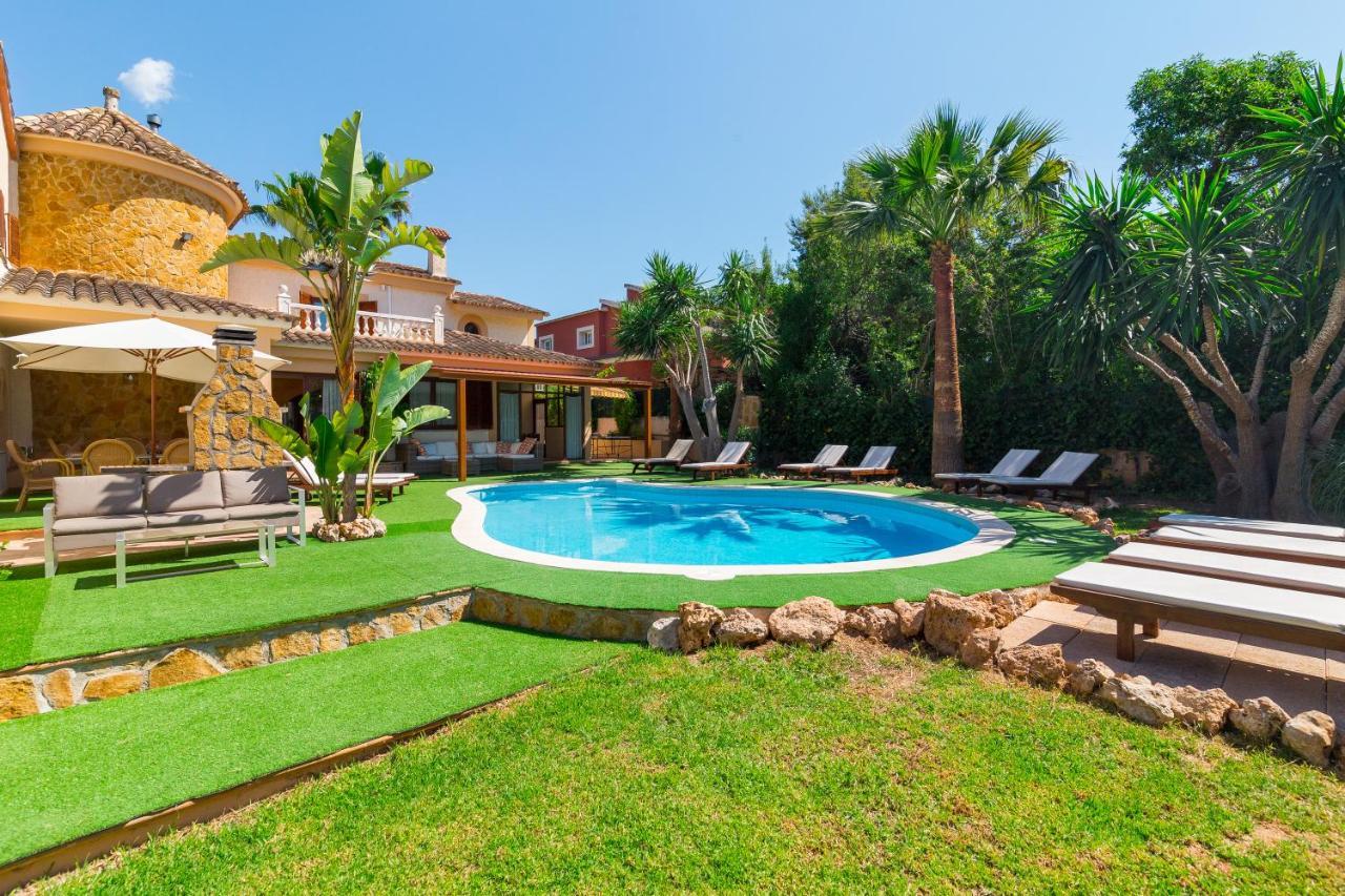 Castellet Villa